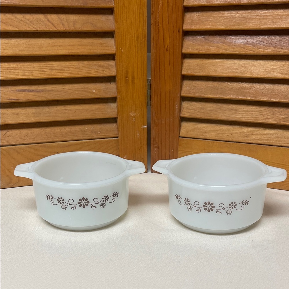 Vintage Dynaware Individual White Casserole Dish Set
